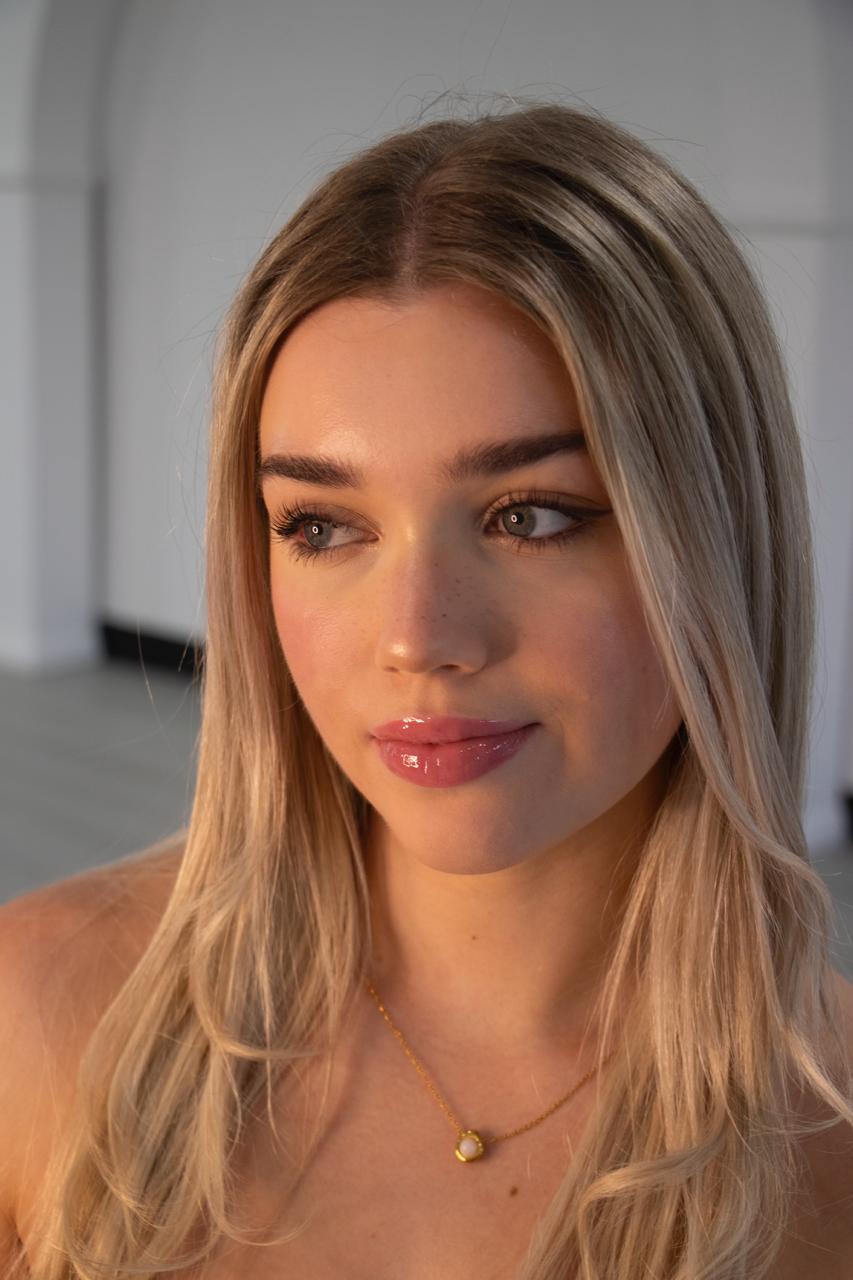 Signature Lip Glaze