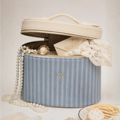 The Vanity Case
